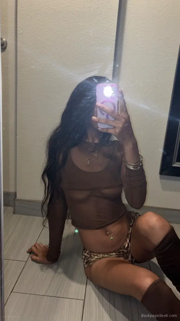 petite mammi in Milwaukee – Women Seeking Men photo 3
