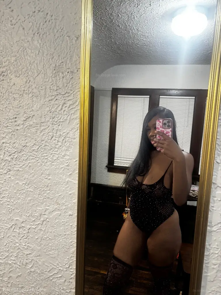 Slim thicc Water Booty in Milwaukee – Women Seeking Men photo 2