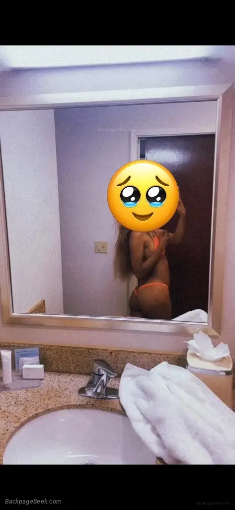 Petite 5 5 Beautiful brown soft skin .. NEW TO TOWN OUTCALL