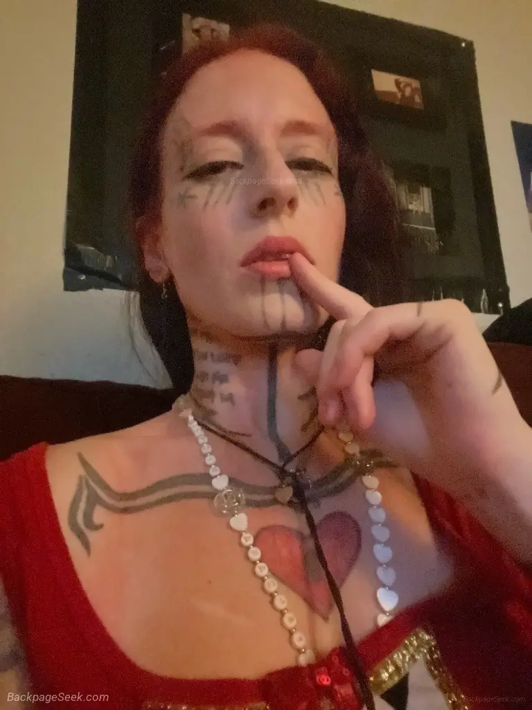Classy redhead retro sweetheart a sizzling red hot fantasy in Milwaukee – Women Seeking Men photo 2