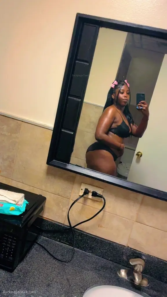 Available NOW Sexy Slim Thick Anal Freak Tght Wet Pussy Cum... in Milwaukee – Women Seeking Men photo 2