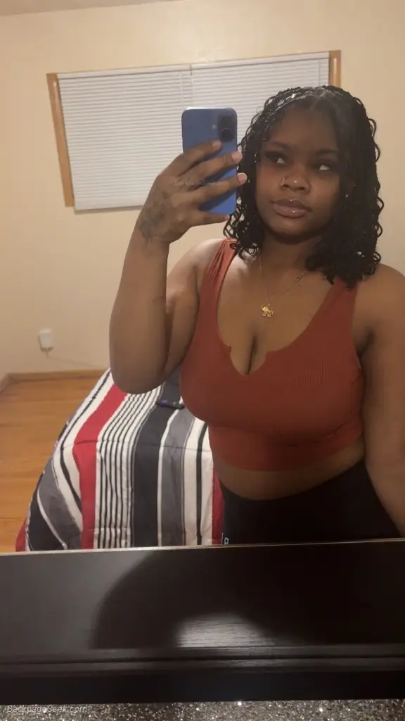 head doctor with creamy wet pussy in Milwaukee – Women Seeking Men photo 4