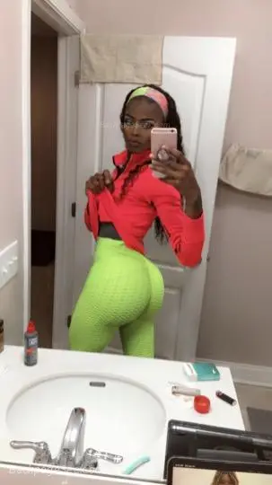The Tastiest Treat Around Kiss My Lips And Tip And I'll Do T... in Milwaukee – Women Seeking Men photo 2