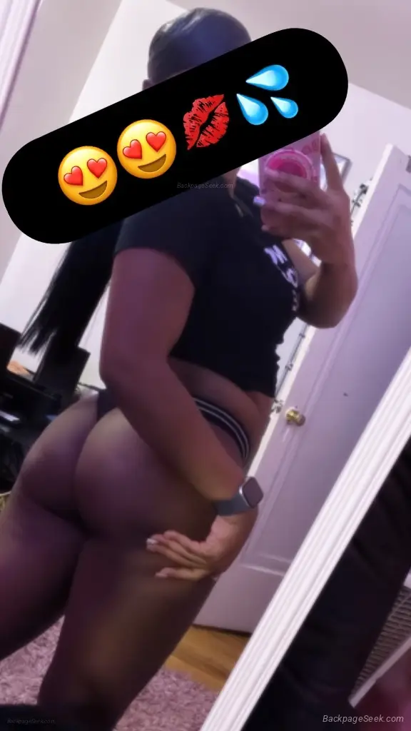 IndianBaddiee super wet and thick sexy freak bitch Sugar spi... in Milwaukee – Women Seeking Men photo 4