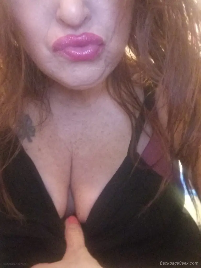 ENJOY A MASSAGE - YOU DESERVE IT - Experienced Female Masseu... in Minneapolis – Women Seeking Men photo 6