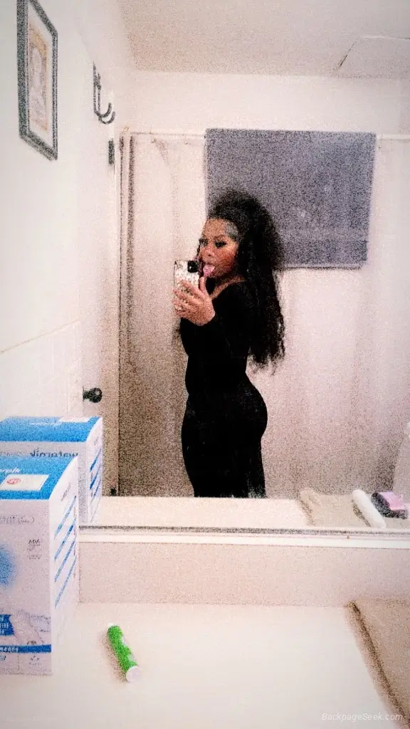 hey im doing incallsoutcardates lets have sum fun baby im ex... in Minneapolis – Women Seeking Men photo 5