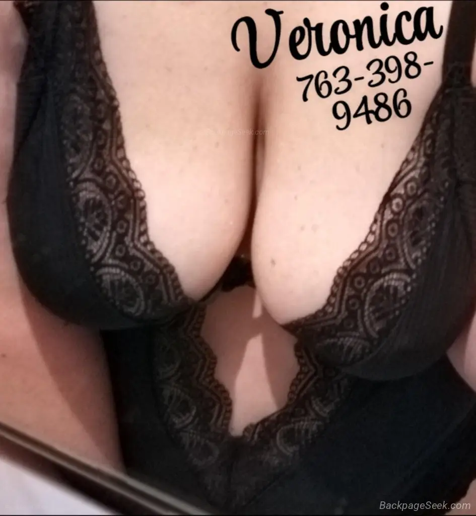 SEXY WET Thick CURVY Brunette INCALL available NOW in Minneapolis – Women Seeking Men photo 5