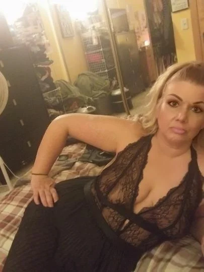 Hey guys if your down to have a good time then call me in Minneapolis - Women Seeking Men