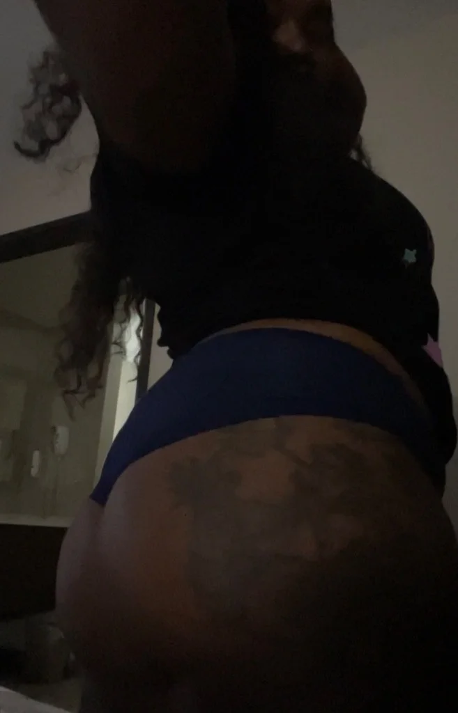 Baeeee in Mobile - Women Seeking Men
