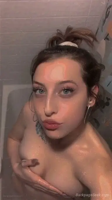Hey Gentlemen. You looking for me Wanna meet or Video Sex chat or Buy