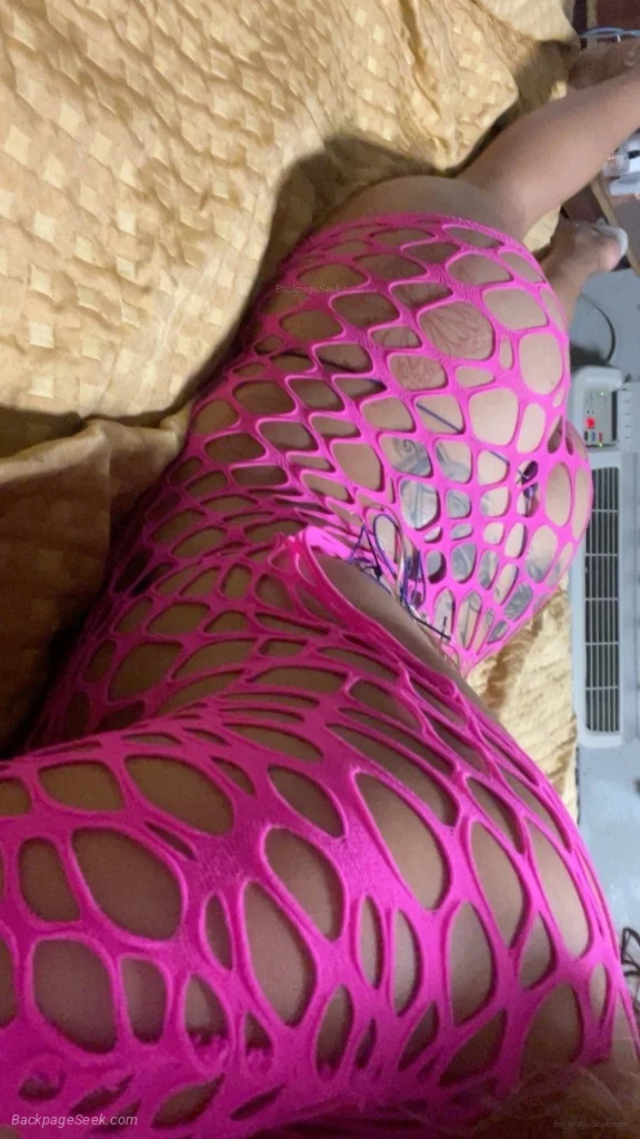 pretty pink pussy in Monterey – Women Seeking Men photo 2