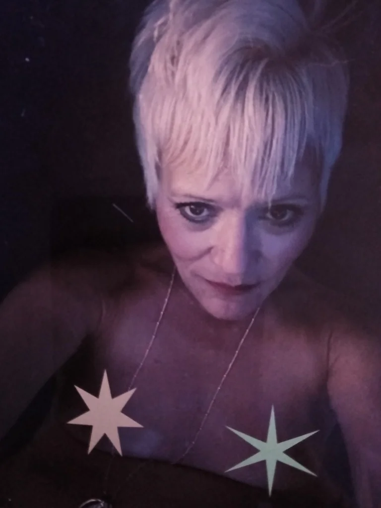 Sexiest MILF in town in Nashville – Women Seeking Men photo 4