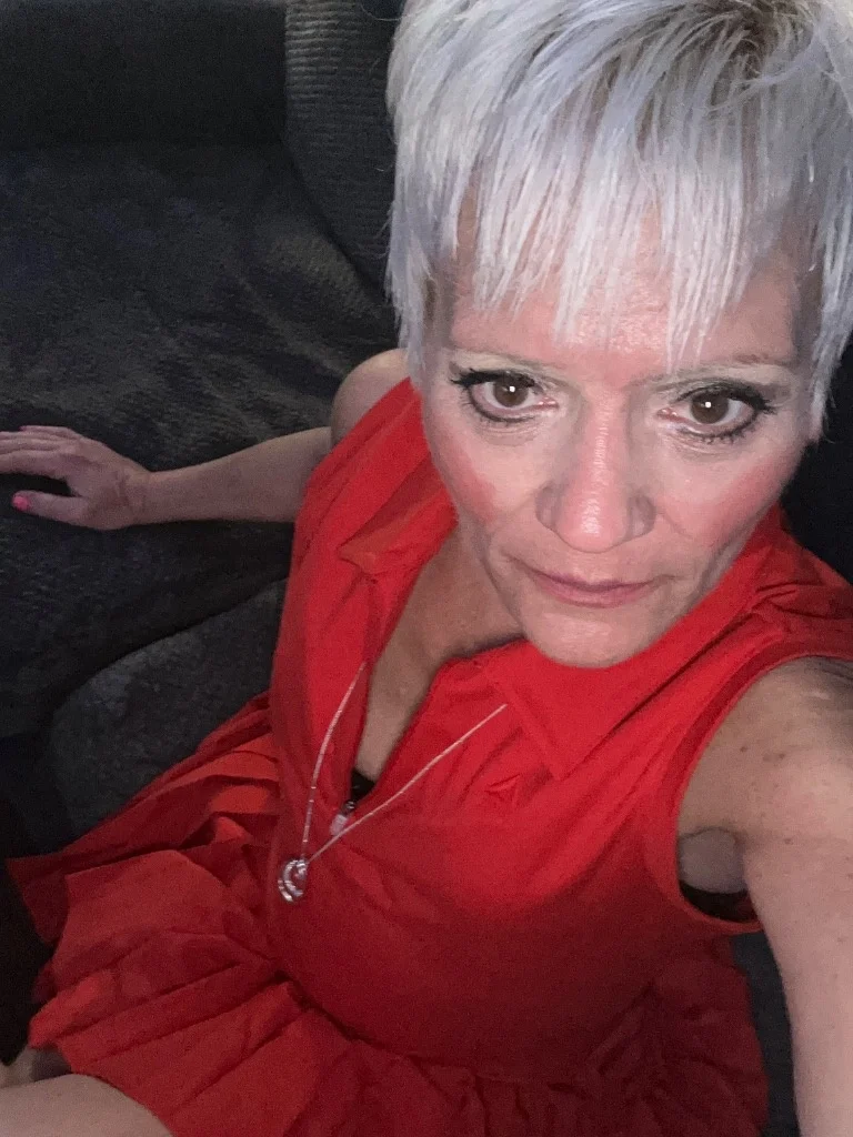 Sexiest MILF in town in Nashville – Women Seeking Men photo 5