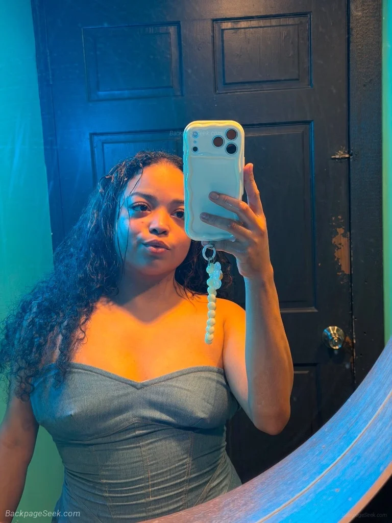Hola Mis Amores Soy una chica que acaba de llegar a tu ciuda... in Nashville – Women Seeking Men photo 2