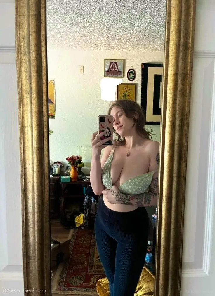 bEAUTY GIRL READY FOR HOOKUP ENJOY MY SERVICE INCALL/OUTCALL CAR