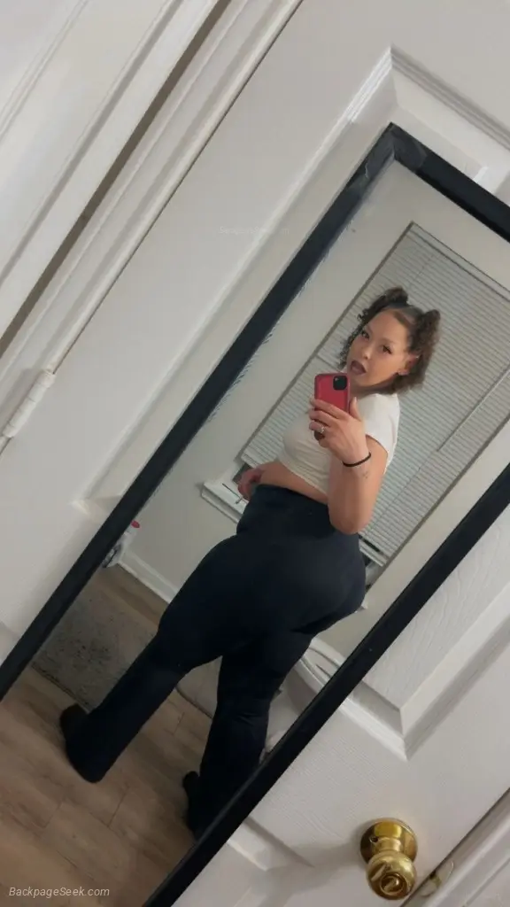 Come get a DOUBLE SHOT of this Hennessy and don't forget to... in Nashville – Women Seeking Men photo 4