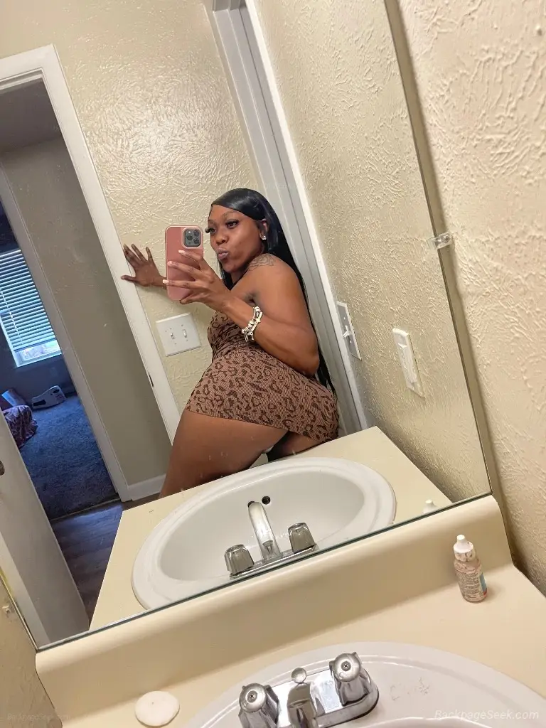 come beat this tight creamy pussy