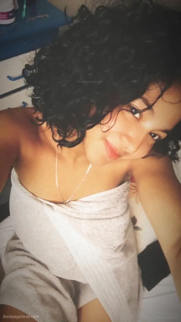 BEAUTIFUL SEXY LATINA