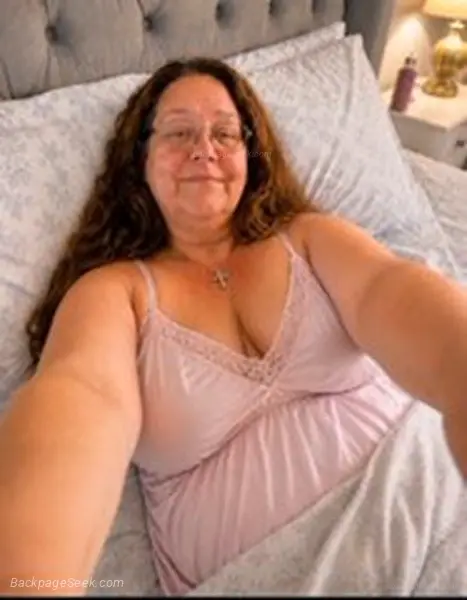 vip vibes 50 real discreet easygoing available day night 55... in New Haven – Women Seeking Men photo 4