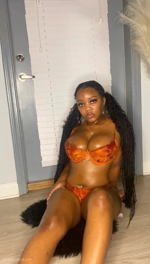 Dick Sucking Monster Cum Try This Chocolate Covered Deposit... in New Haven – Women Seeking Men photo 5