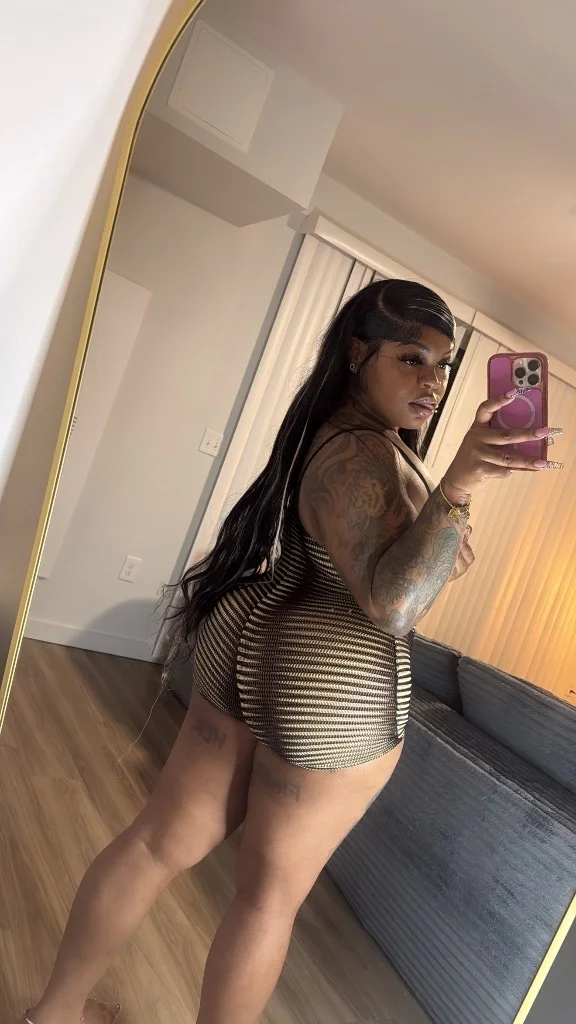 Tatted Native Black Content Creator from Nola 38k on twitter... in New Orleans – Women Seeking Men photo 4