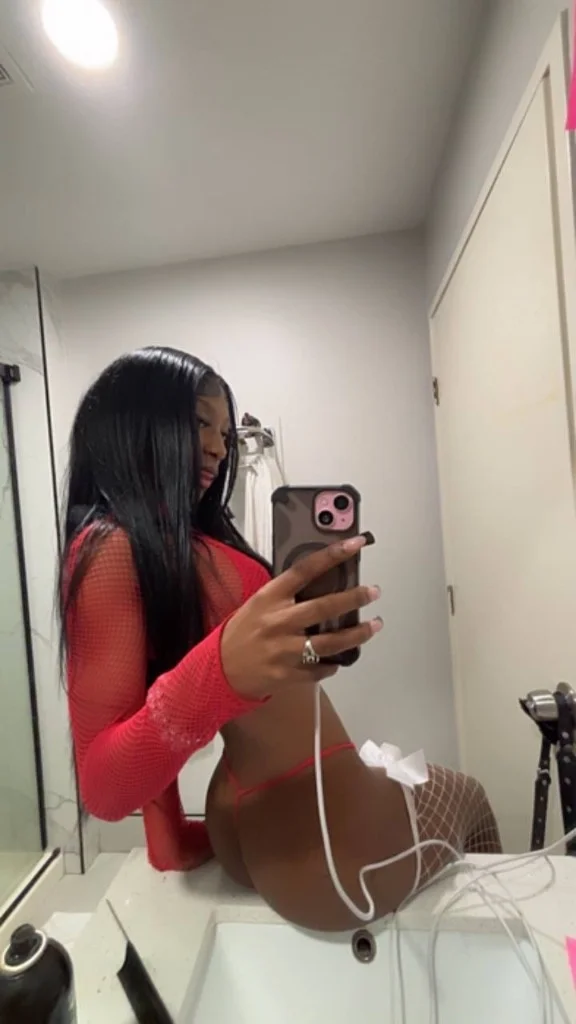 Slim Petite Incall Qv HHR SPECIAL in New Orleans – Women Seeking Men photo 3