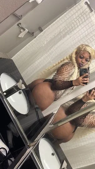 2 girl available w my gf fresh wet hot dont be shy in and ou... in New Orleans – Women Seeking Men photo 2