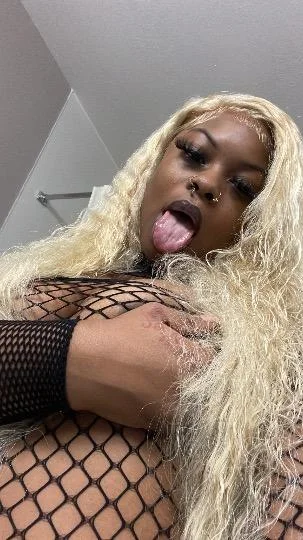 2 girl available w my gf fresh wet hot dont be shy in and ou... in New Orleans – Women Seeking Men photo 5