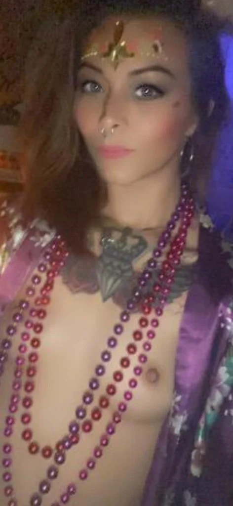 Sexy Brunette looking For a Good Time in New Orleans – Women Seeking Men photo 5