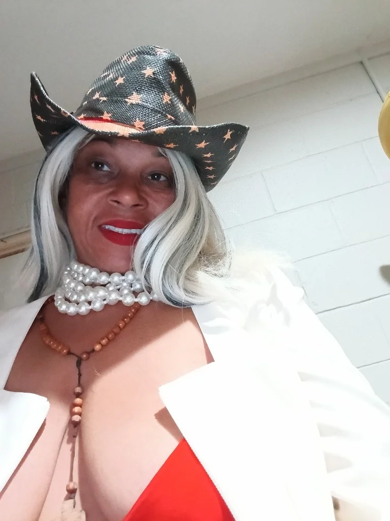 Hello Gentleman it's Holiday season in New Orleans – Women Seeking Men photo 3