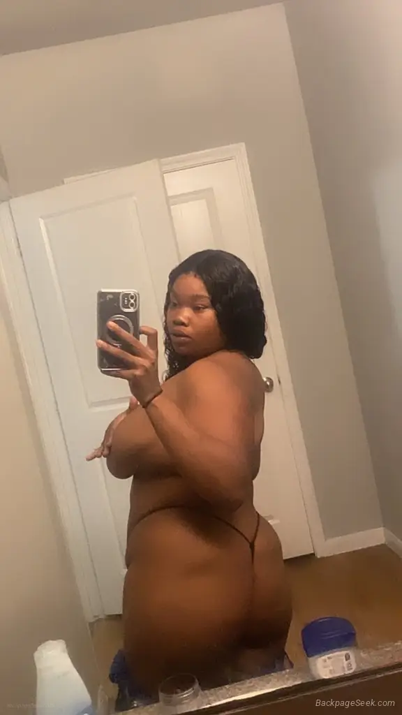 Sexy BUSTY Caramel Goddess in New Orleans – Women Seeking Men photo 3