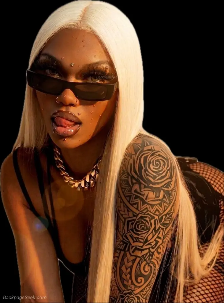 Tall Exotic Model Caramel Skin, Pretty Eyes & Juicy Lips Soft Juicy