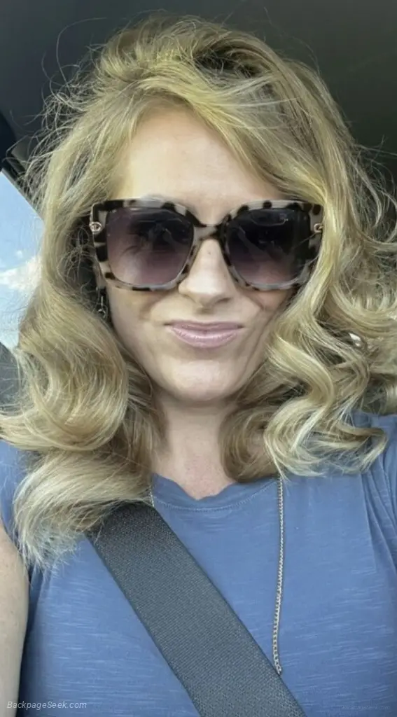 40 Years Hot Mom Lets play Ready for all services InOut Car... in New York – Women Seeking Men photo 5
