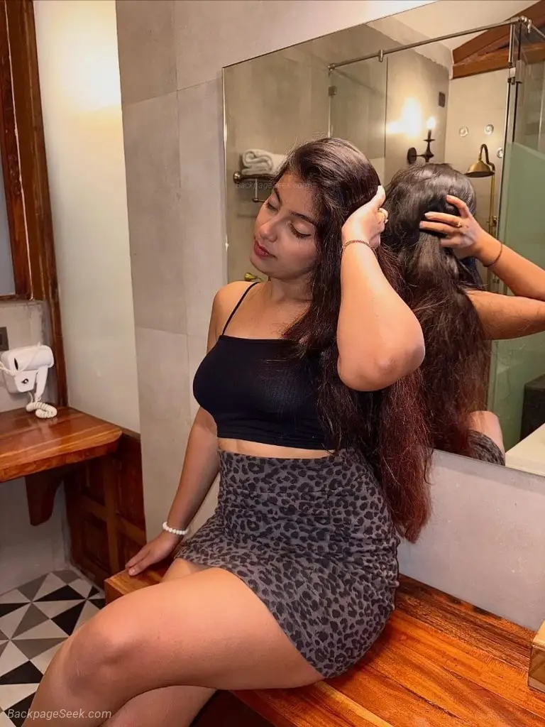 HEY GENTLEMAN PUNJABI GIRL IS BACK