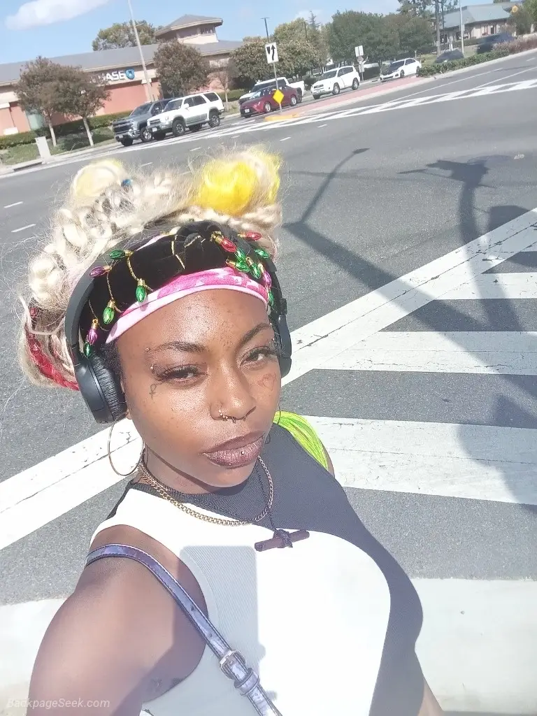 Well versed Ebony seduction Damsel in a dress in New York – Women Seeking Men photo 6