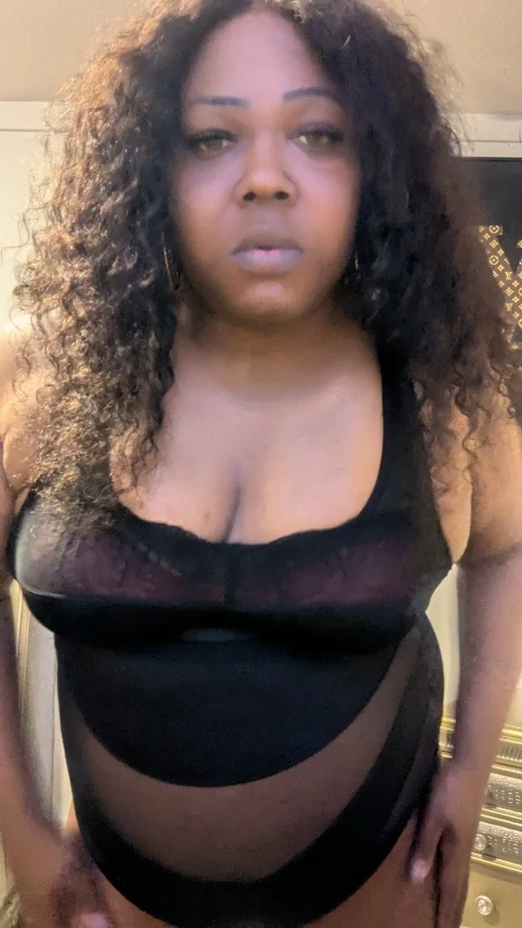 Who wants to CUM with ME