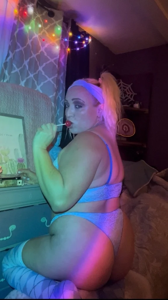 AVAILABLE for INCALL or OUTCALL in Norfolk – Women Seeking Men photo 3