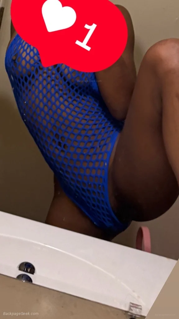 Small Petite OUTCALLS AND CARDATES in Norfolk – Women Seeking Men photo 2