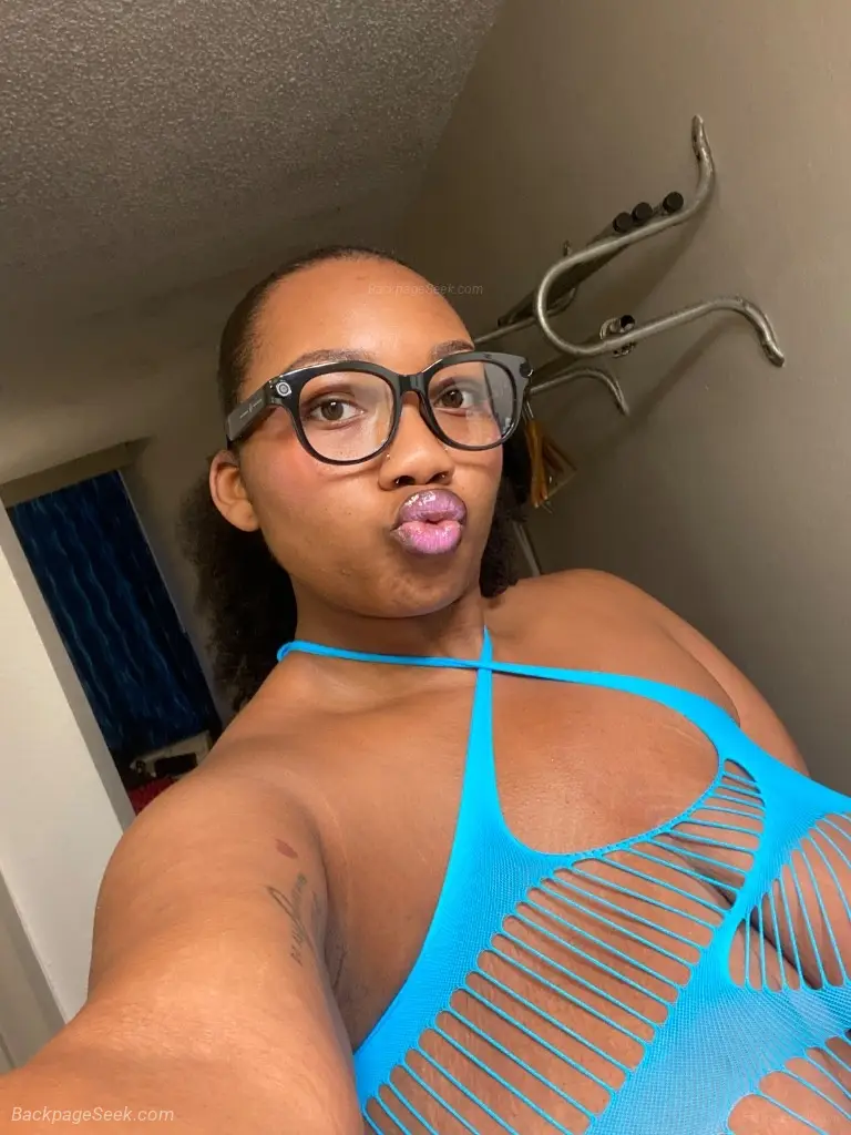 Sexy Busty Ebony Cum See Me Daddy HOUROVERNIGHT SPECIALS Inc... in Norfolk – Women Seeking Men photo 5