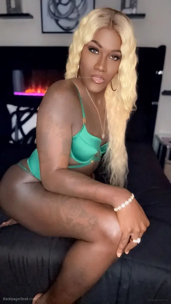 FREAKY SHEMALE CHOCOLATE COME AND EXPERIENCE THIS ACTION in Norfolk – Women Seeking Men photo 3
