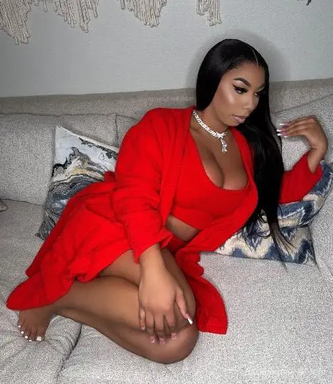 BIG RED IS HERE in Norfolk – Women Seeking Men photo 2