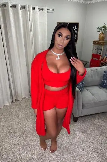 BIG RED IS HERE in Norfolk – Women Seeking Men photo 3