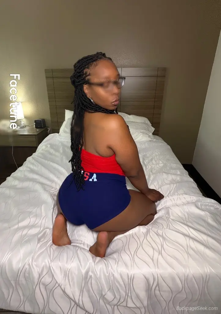Outcall only Natural Goddess Smoking Hot Playmate Norfolk's in Norfolk – Women Seeking Men photo 5