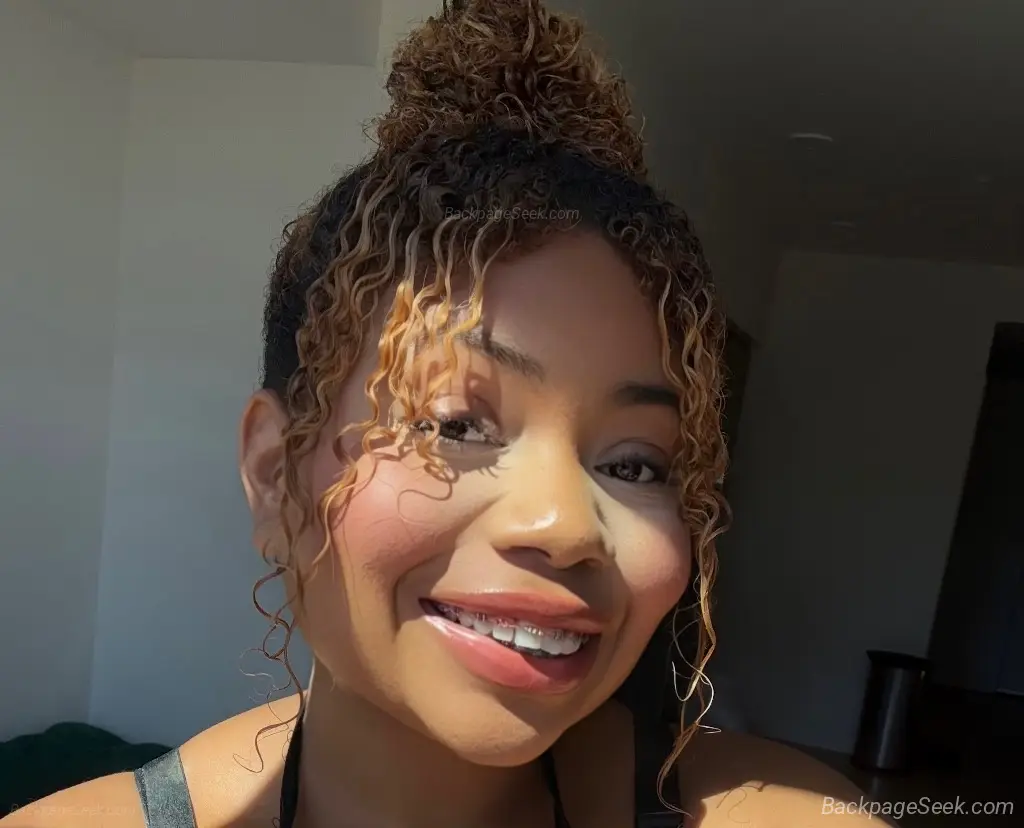 California Party girl with Braces new face in town i bet i'l... in Norfolk – Women Seeking Men photo 3