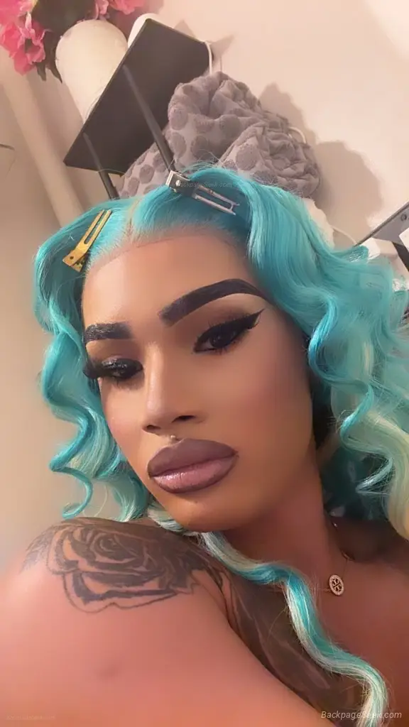 THE QUEEN IS HERE WASSUP IN THIS BISSH TELL A FRIEND TO TELL... in Norfolk – Women Seeking Men photo 3