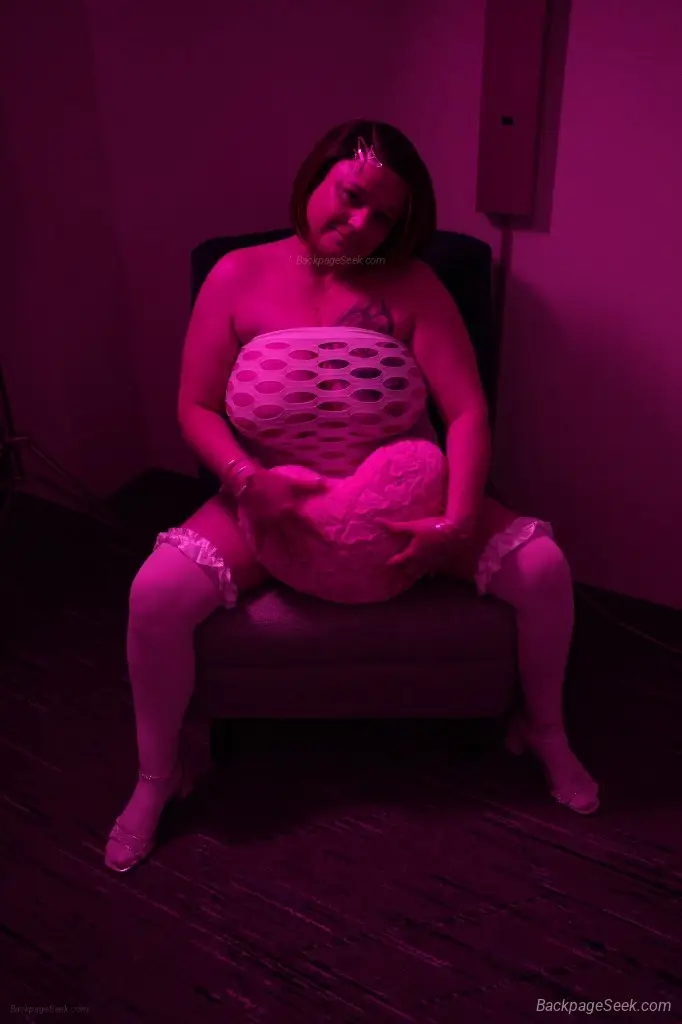 Sexy Busty Sensual Hottie Ur Service in North Bay – Women Seeking Men photo 2