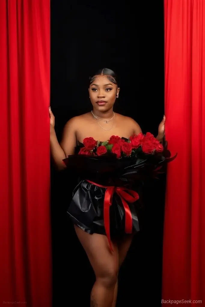Ebony bombshell ready to play OUTCALLS ONLY !!