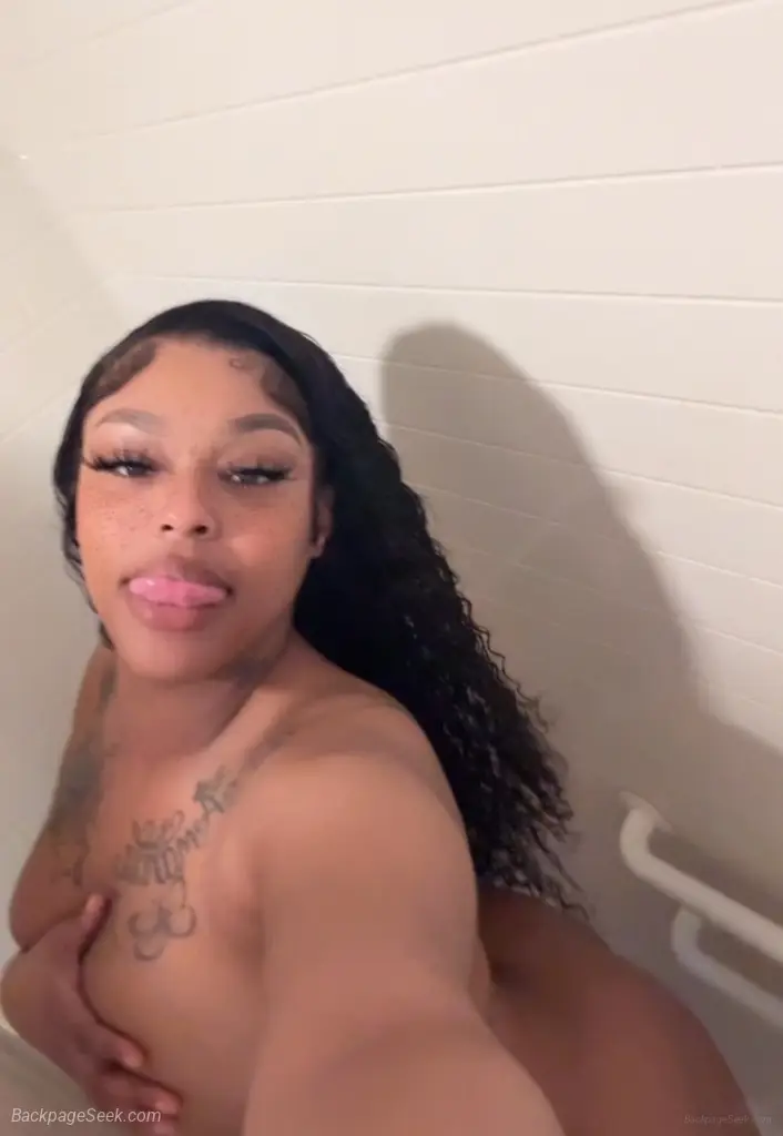 SPECIALS specialize in scat play & Dom Services PRO DOM FET QUEEN