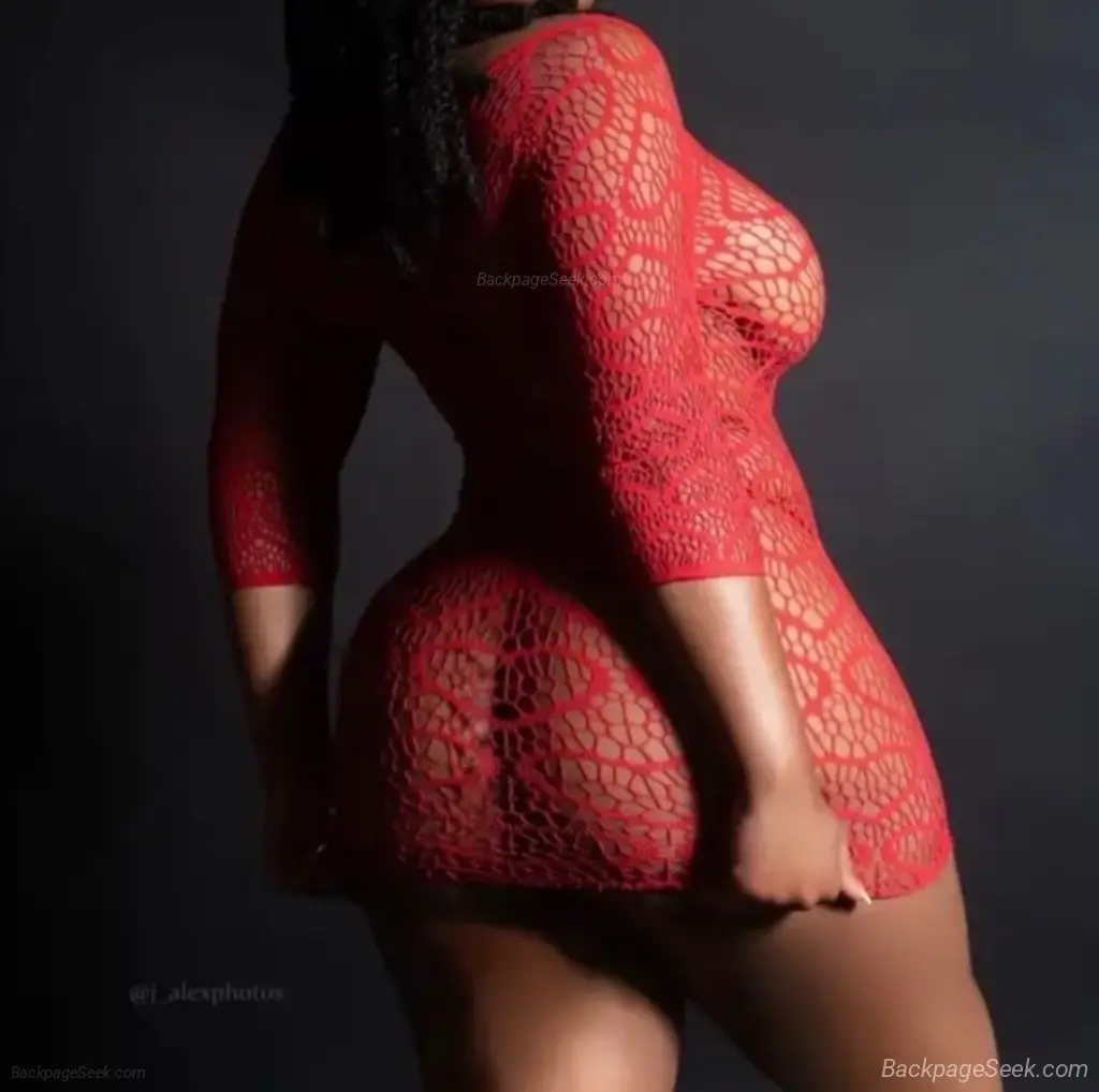 Can I be your favorite too JUICY BOOTY bubbly PlayMaTe Young in North Bay – Women Seeking Men photo 5