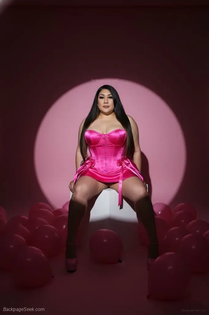 Latina - Hablo Espanol Tengo cuarto Vente conmigo